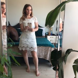 White daisy white lace dress